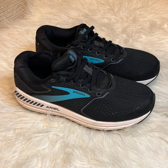 Brooks Ariel 20 cushion support size is 10 running shoes - Picture 2 of 8